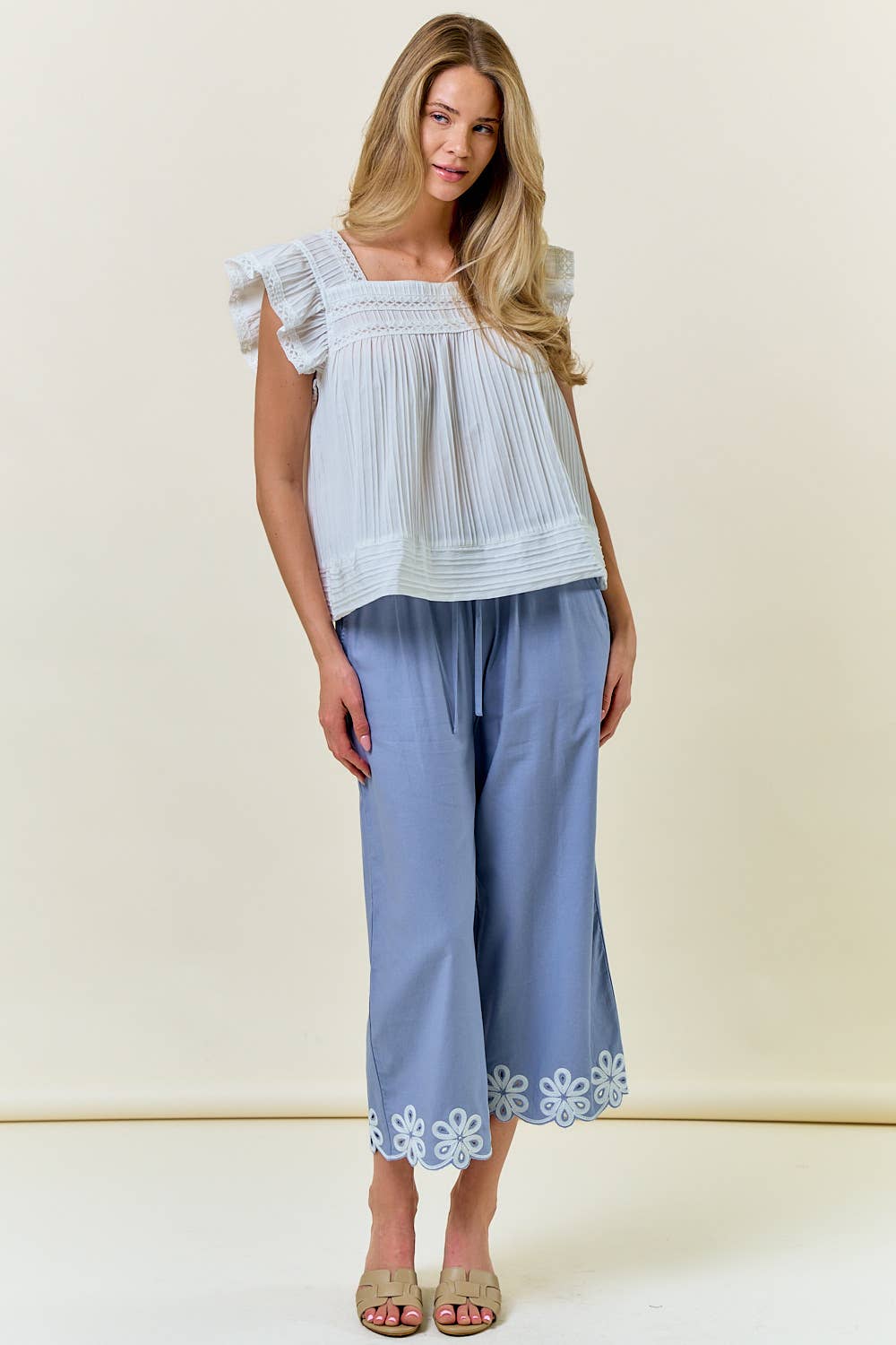 SQUARE NECK RUFFLE CAP SLEEVE LACE TRIM DETAIL TOP