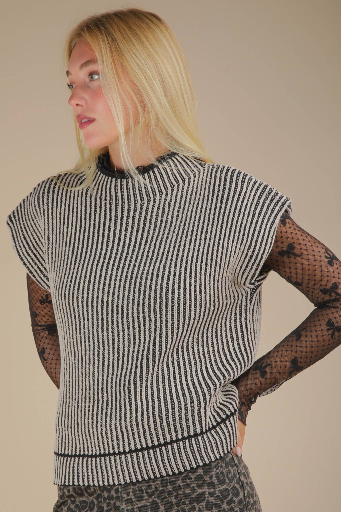 VERY J - 12W3388N-Two Tone Ribbed Knit Sweater Vest