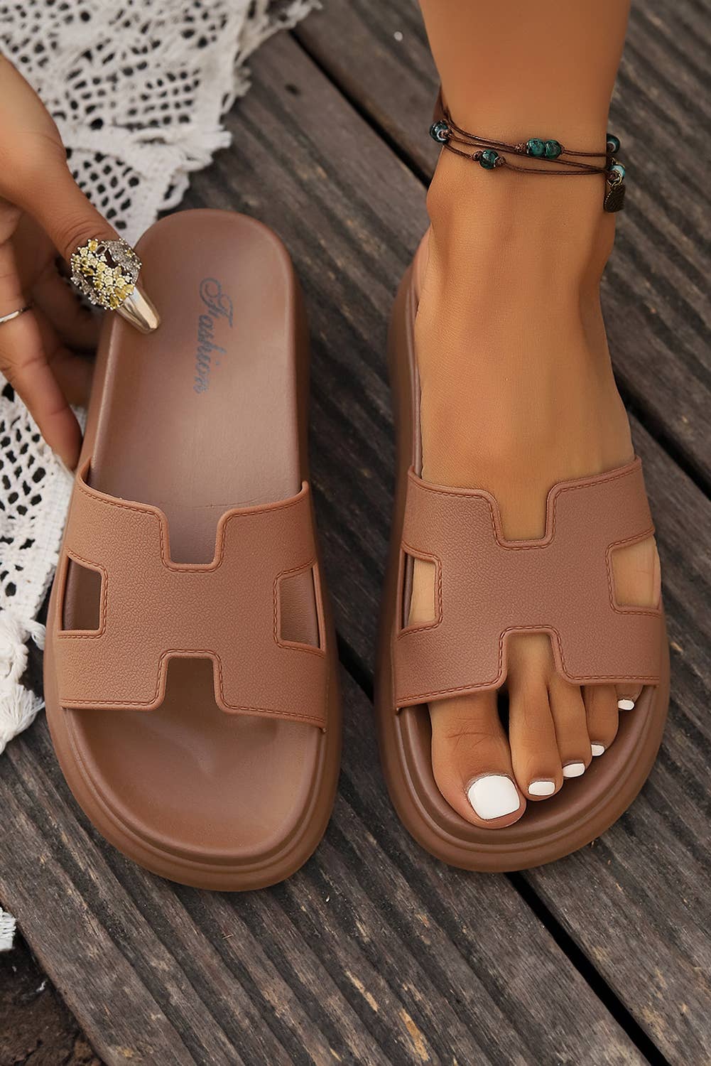 Aapparella -  Cutout Design Open Toe Platform Slippers | US5.5-8.5