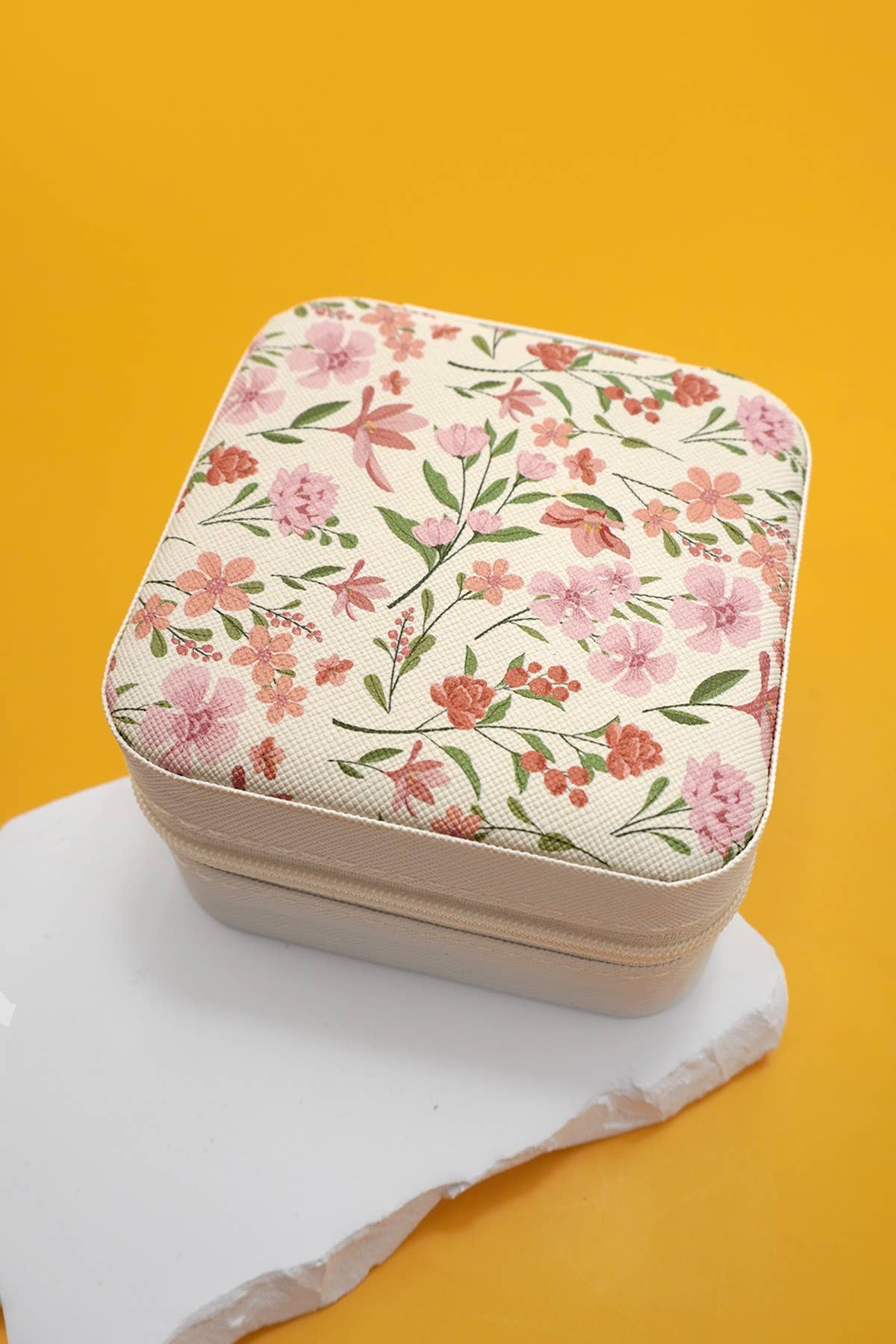 Valentine's Jewelry Box Travel