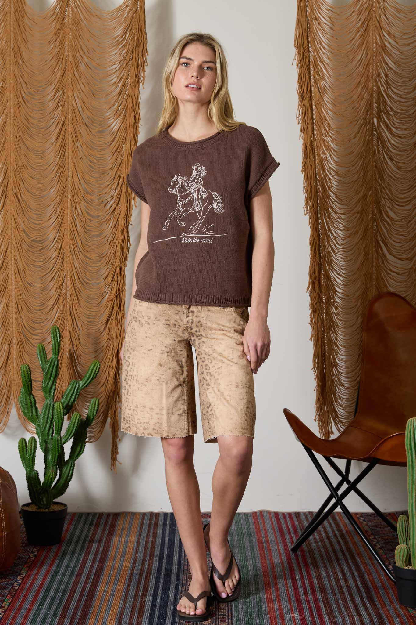 WESTERN EMBROIDERY SHORT SLEEVE KNIT SWEATER