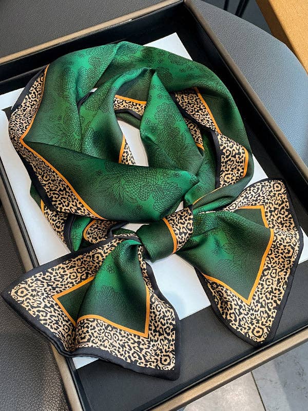 Urban Leopard Printed Silk Imitation Scarf: GREEN / One_size