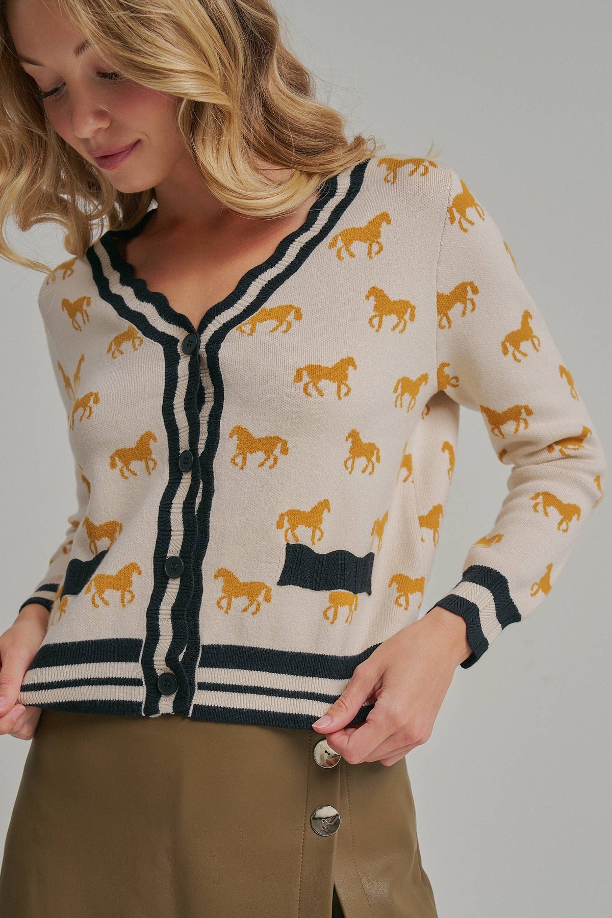 BON - SUPER SOFT HORSE PRINT KNIT CARDIGAN_JLT00386-01