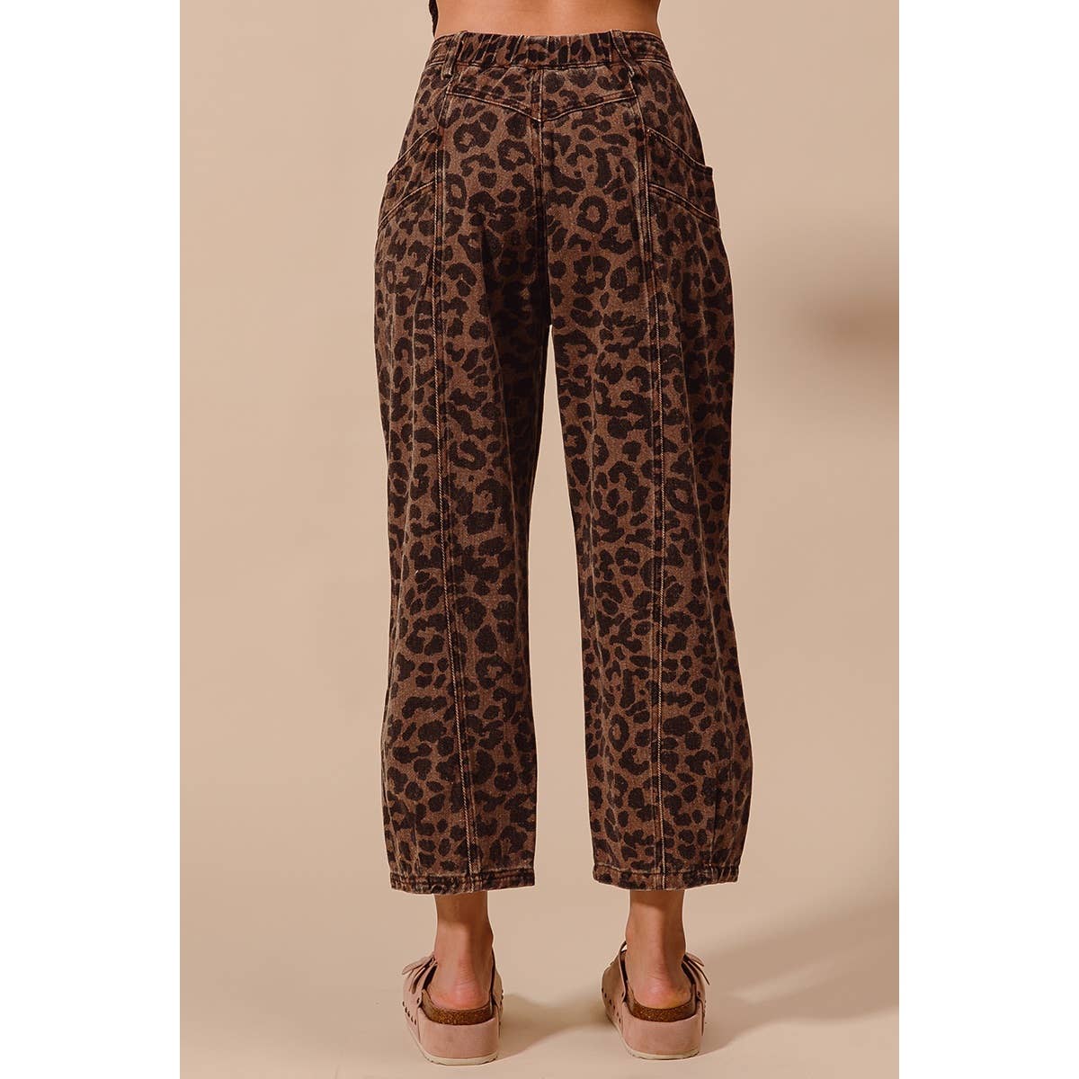 TWO TONED LEOPARD PRINT TWILL MID RISE WIDE PANTS