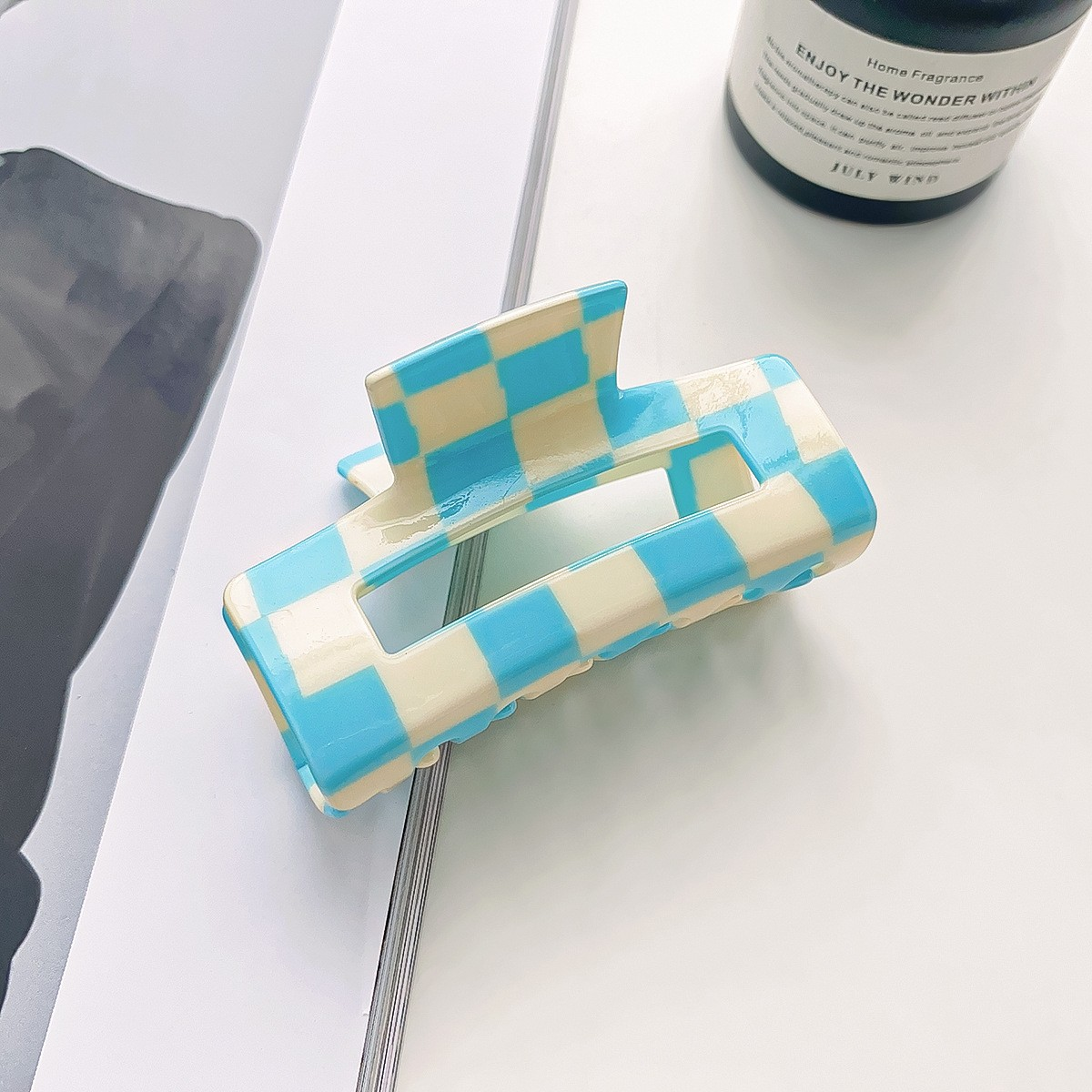 ACCITY - Checkerboard Hair Claw – Candy Color Acetate Look_CWMM10084
