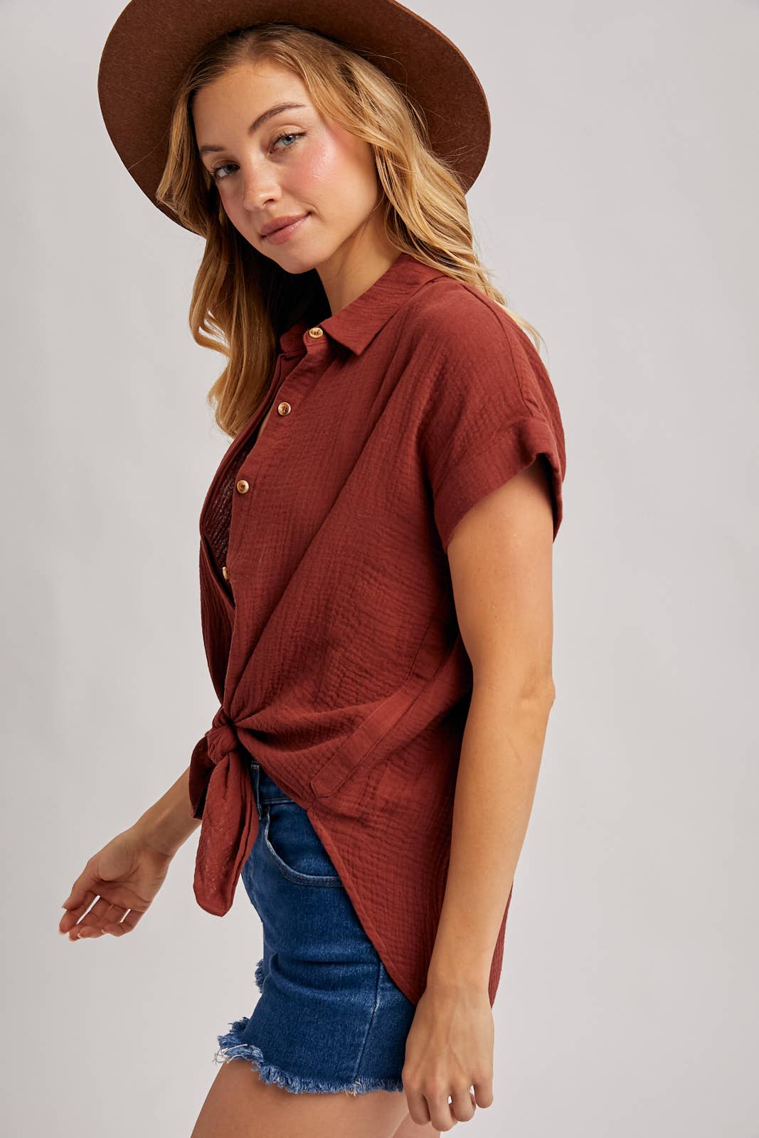 Bluivy - ESSENTIAL BUTTON UP COTTON SHIRT