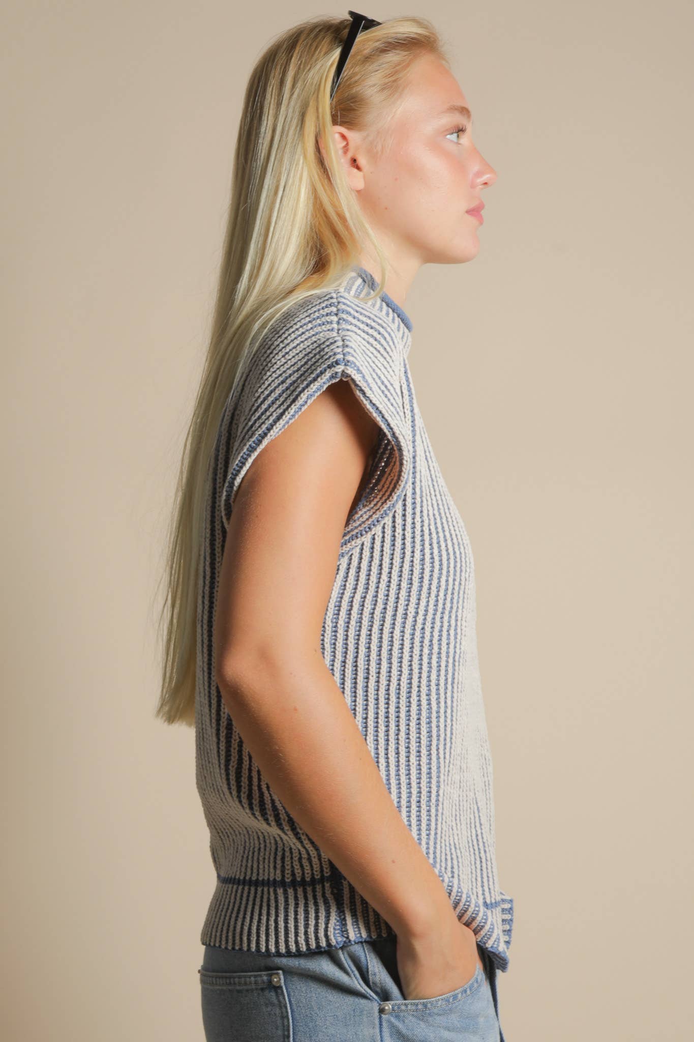 VERY J - 12W3388N-Two Tone Ribbed Knit Sweater Vest
