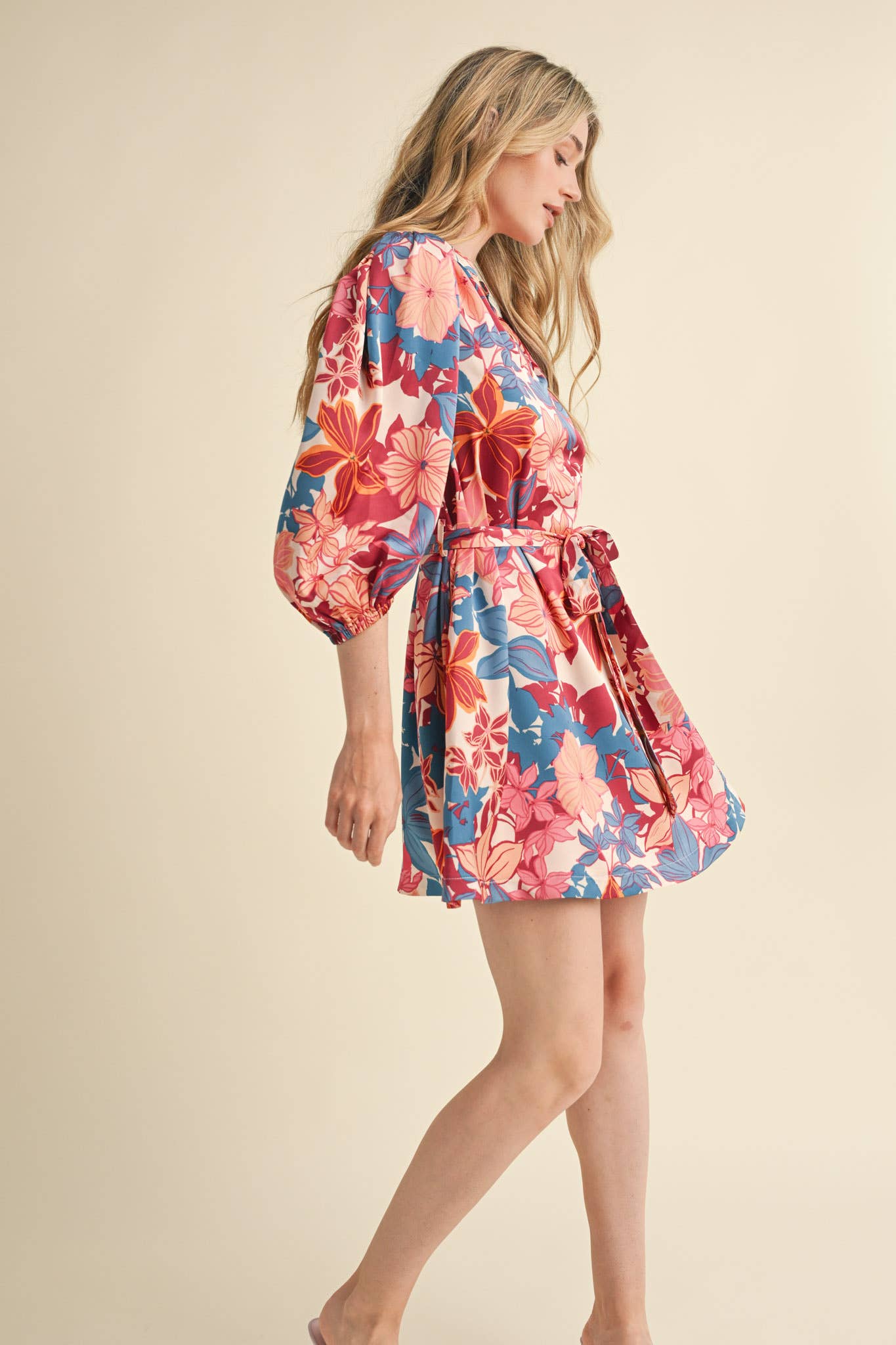 &MERCI - EXCLUSIVE PRINT PUFF SLEEVE TYING WAIST MINI DRESS MDR3353: Cream Multi Floral / M