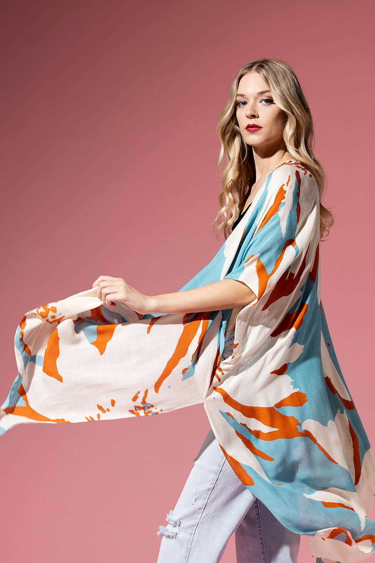 Urbanista - Sweeping Floral Kimono