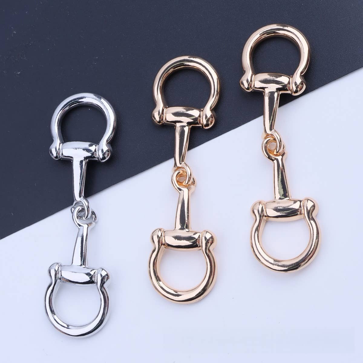 MKS America - Western Horse hoof  Horseshoes alloy Scarf Slide
