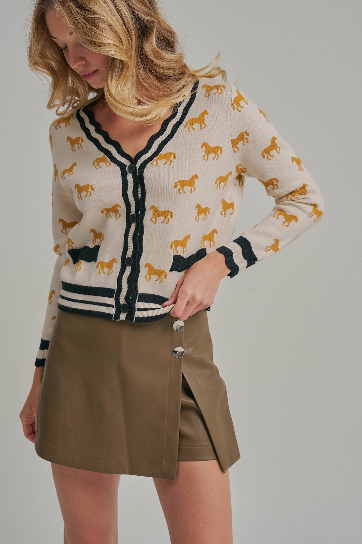 BON - SUPER SOFT HORSE PRINT KNIT CARDIGAN_JLT00386-01