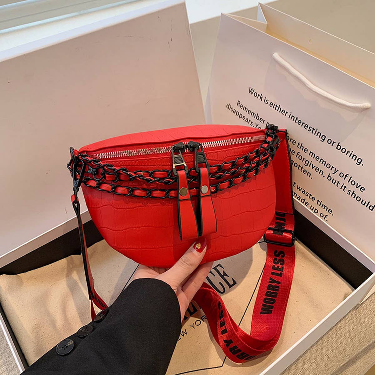 ACCITY - VERSATILE CHAIN FASHION CHEST BAG_CWAB2085