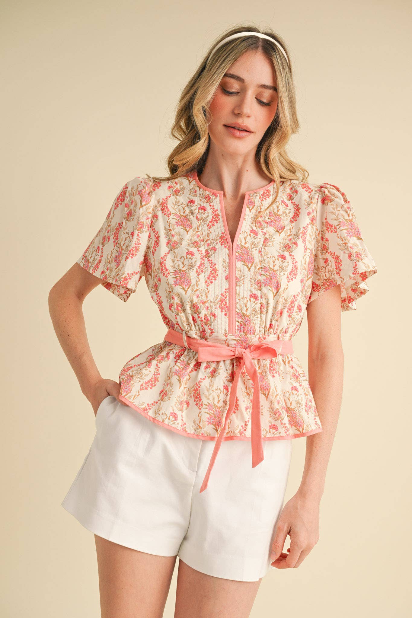 BELTED WAIST PEPLUM FLORAL TOP MTP4000: Blue Multi Floral / S
