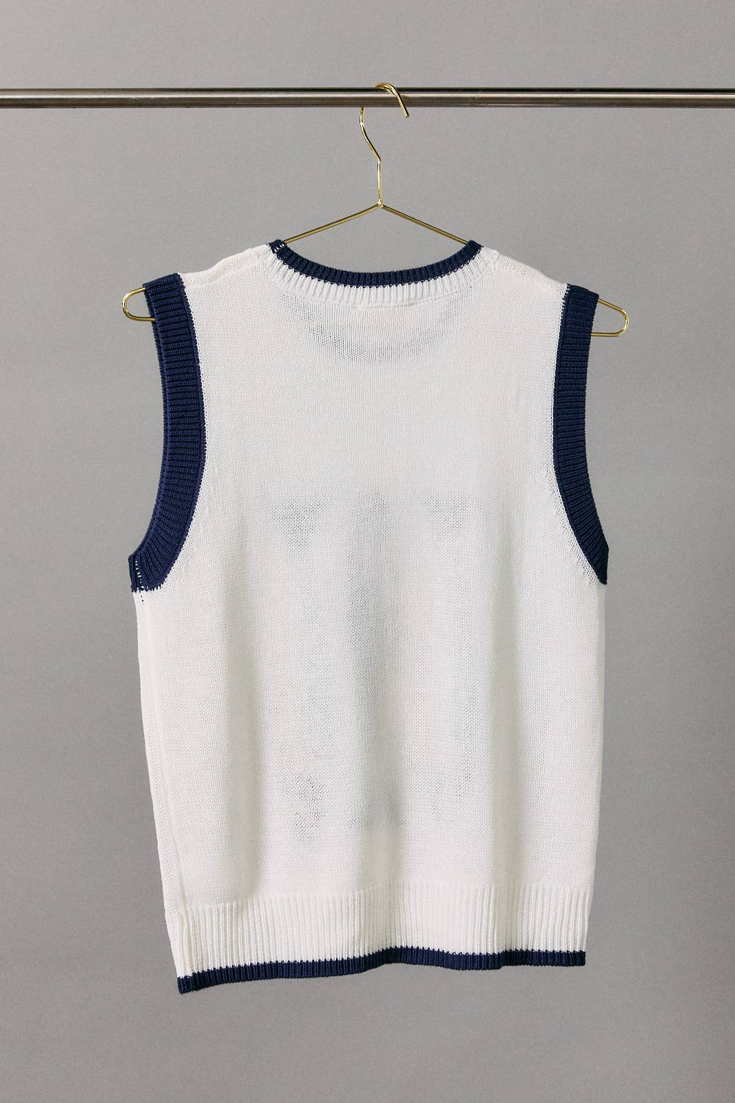Sunday Edition - ROUND NECK 'FISH' GRAPHIC SWEATER VEST