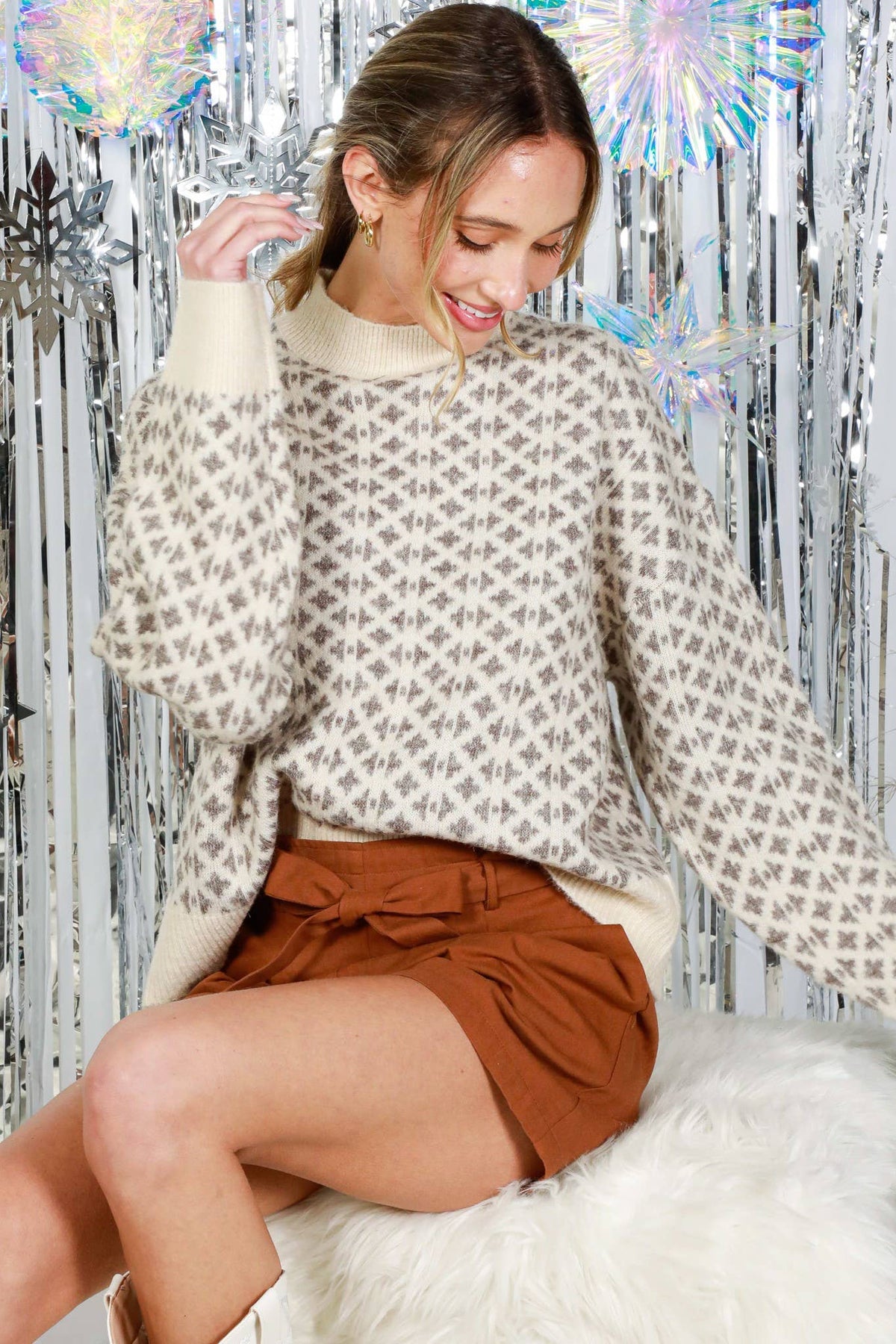 Vine & Love - Geometric Pattern Mock Neck Knitted Sweater Top VT81923