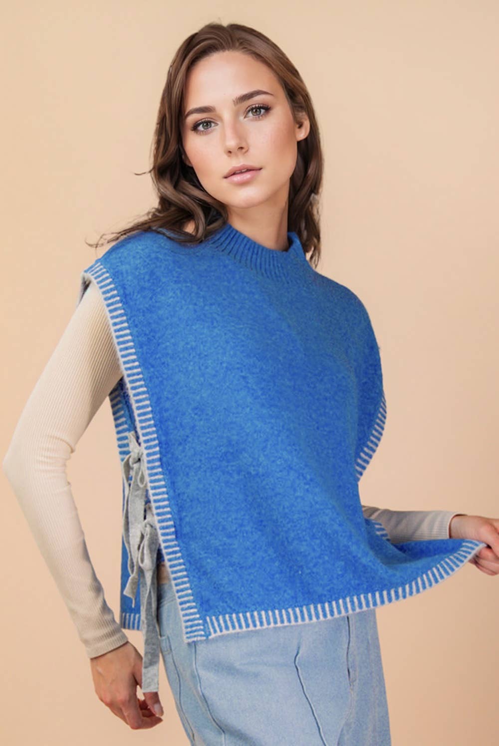 VERY J - 12W3547N-Side Tie Detail Knit Sweater Vest Top