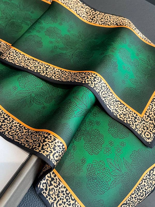 Urban Leopard Printed Silk Imitation Scarf: GREEN / One_size