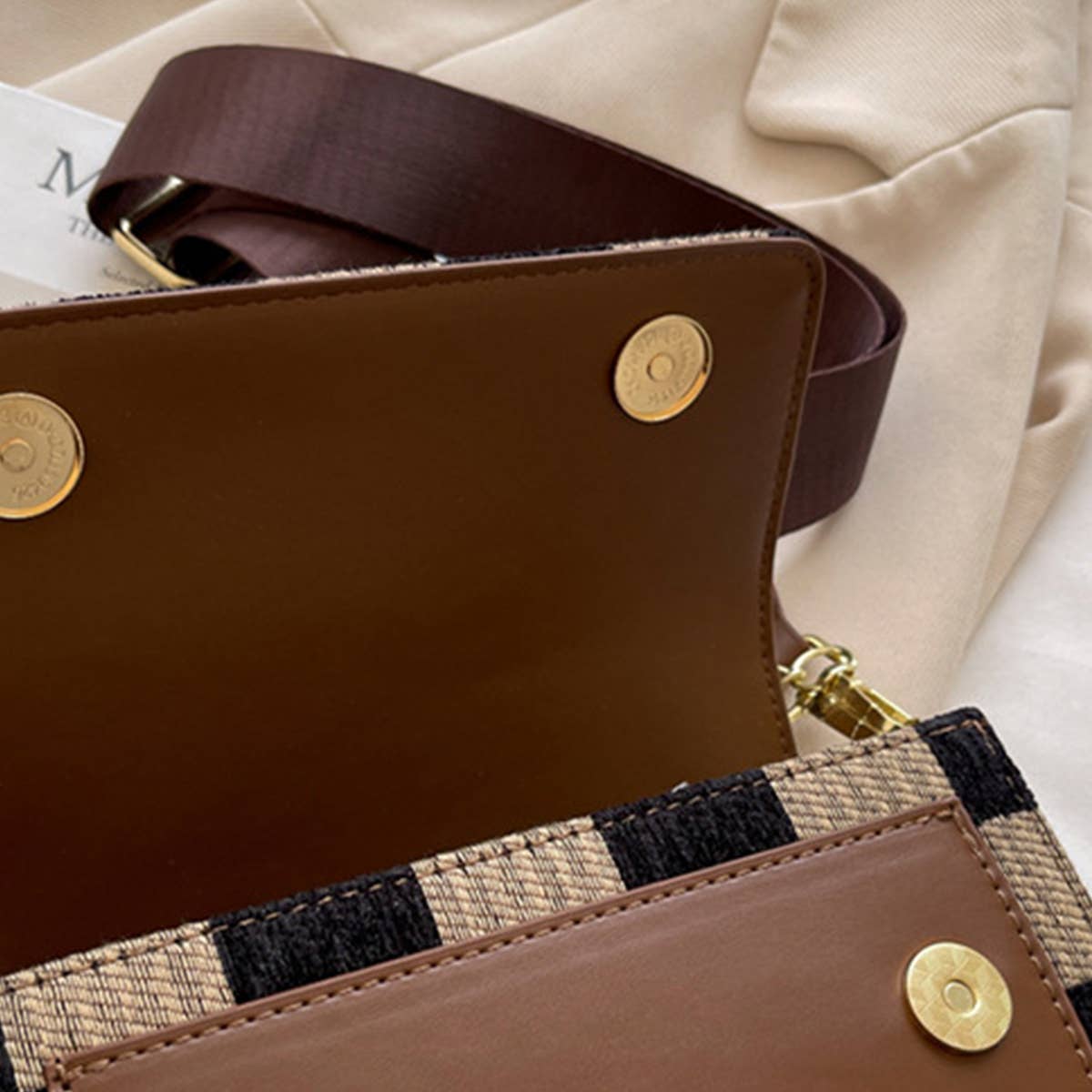 CHECKERED CROSS BODY BAG
