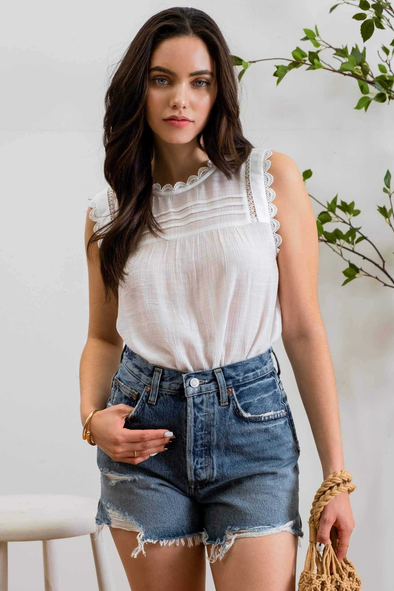 Blu Pepper - SLEEVELESS LACE EDGE WOVEN TOP