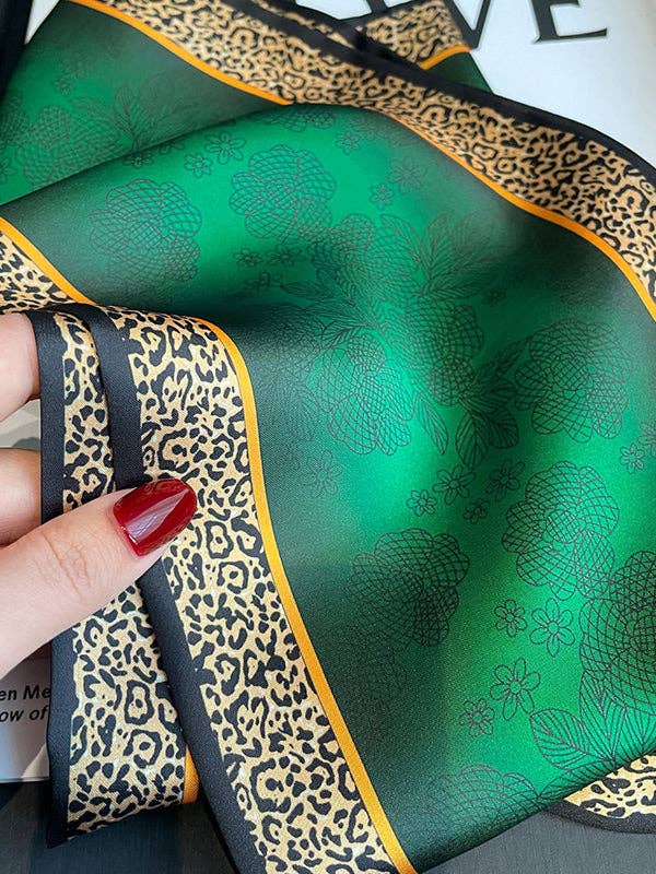 Urban Leopard Printed Silk Imitation Scarf: GREEN / One_size