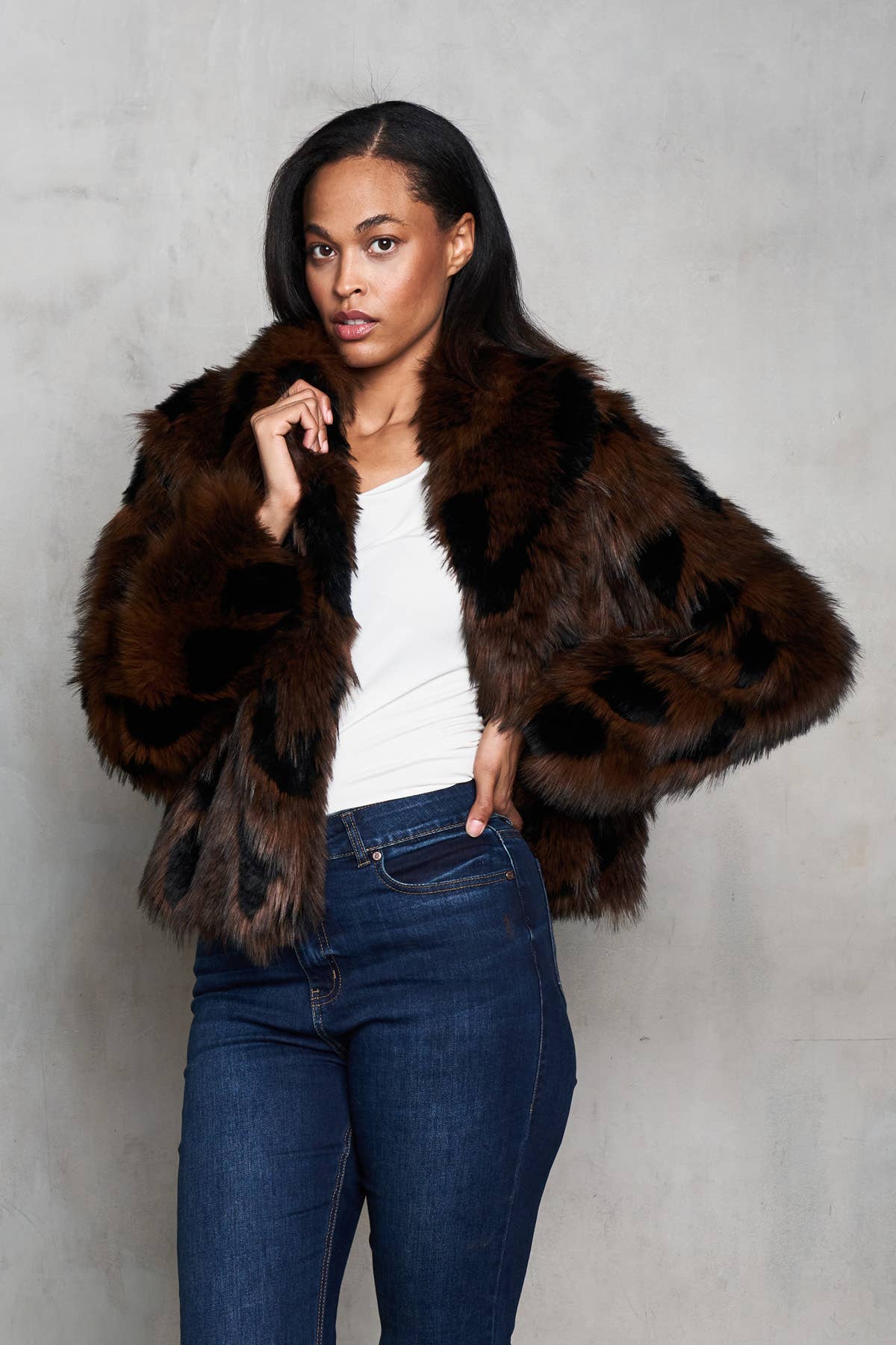Paparazzi - 5764-IAJ Faux Fur Mink Short Coat