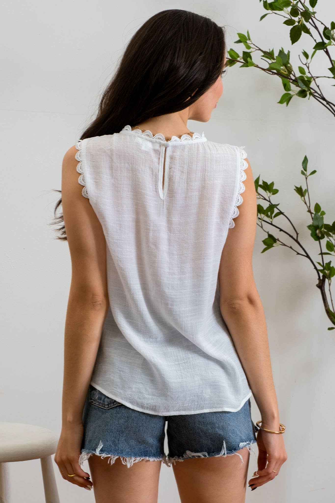 Blu Pepper - SLEEVELESS LACE EDGE WOVEN TOP