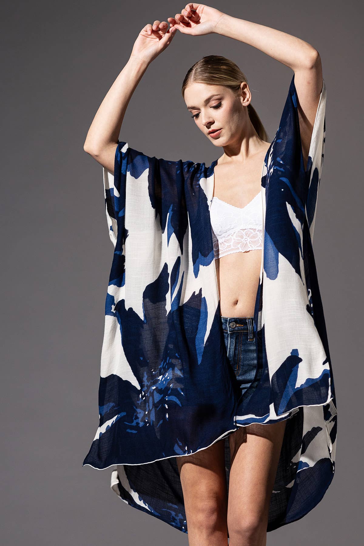 Urbanista - Sweeping Floral Kimono