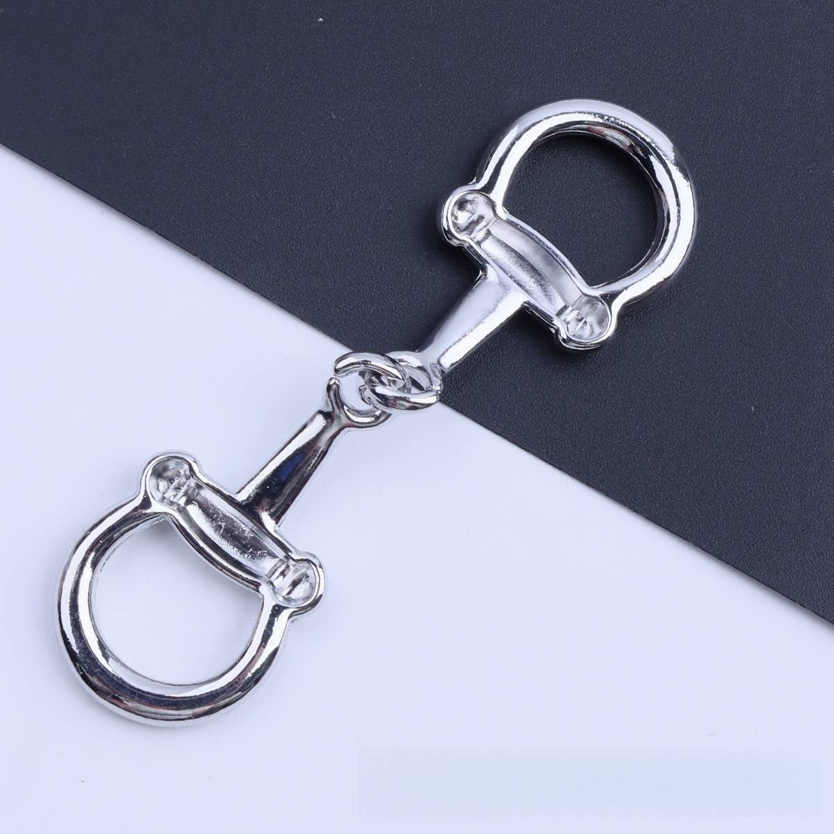 MKS America - Western Horse hoof  Horseshoes alloy Scarf Slide