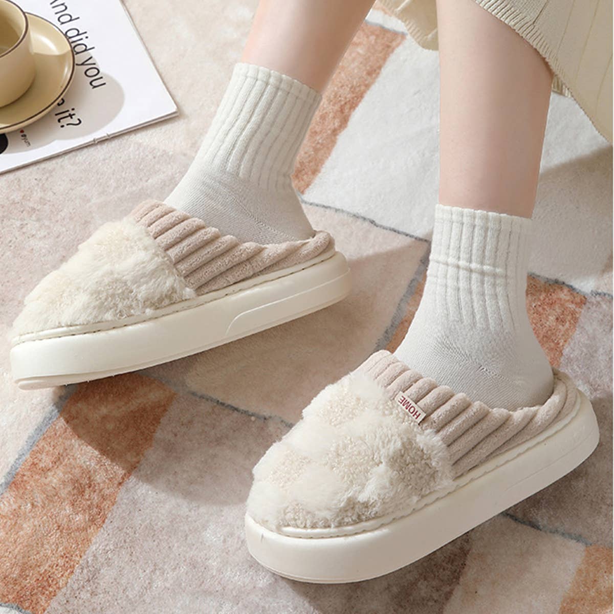 CHECKERED SLIPPERS