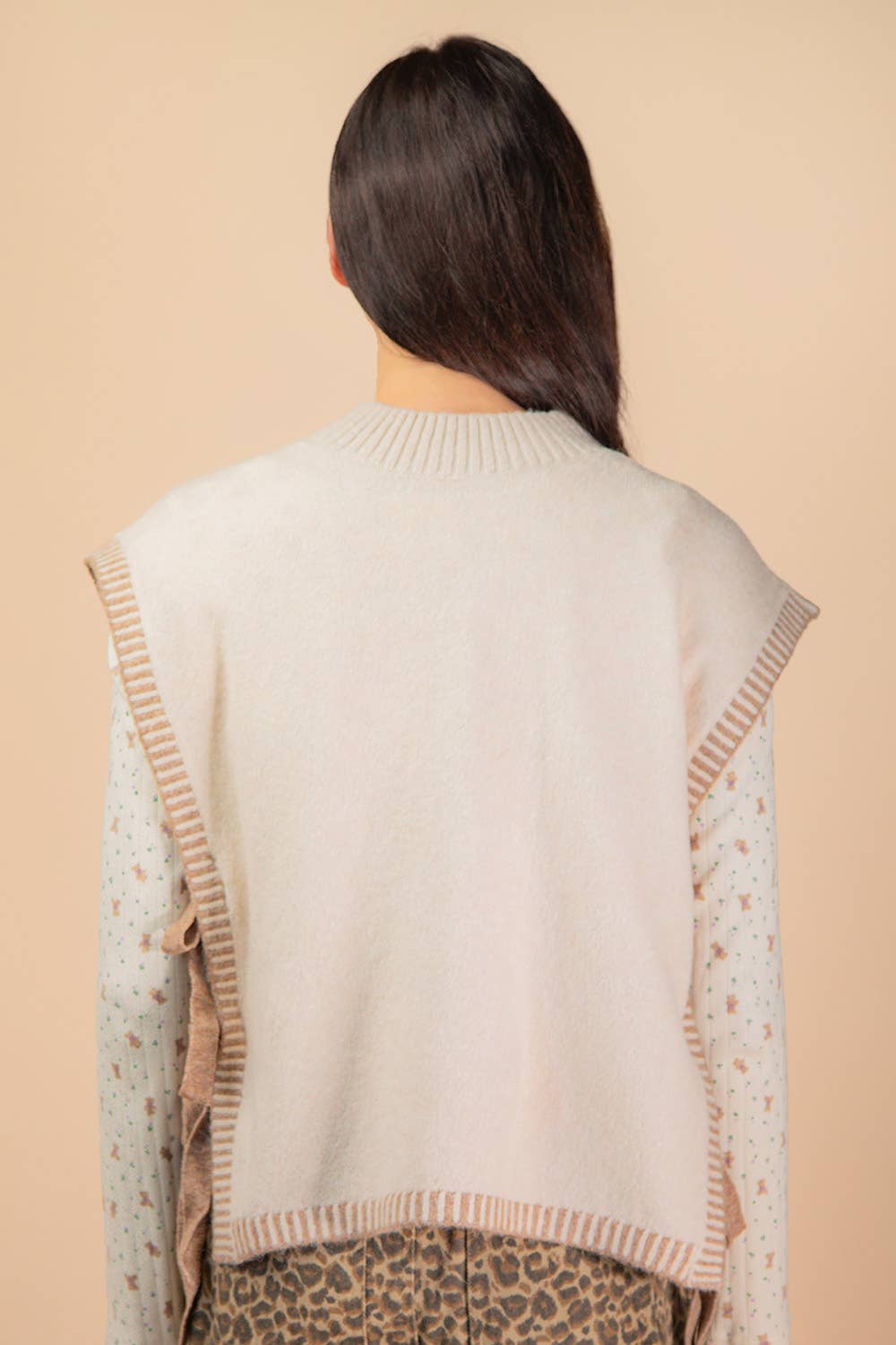 VERY J - 12W3547N-Side Tie Detail Knit Sweater Vest Top