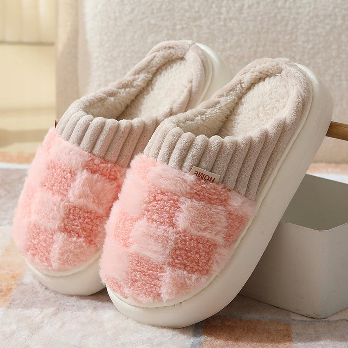 CHECKERED SLIPPERS