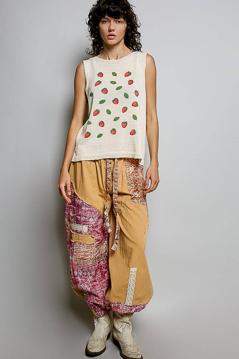 Strawberry Print Thin Sweater Sleeveless Top