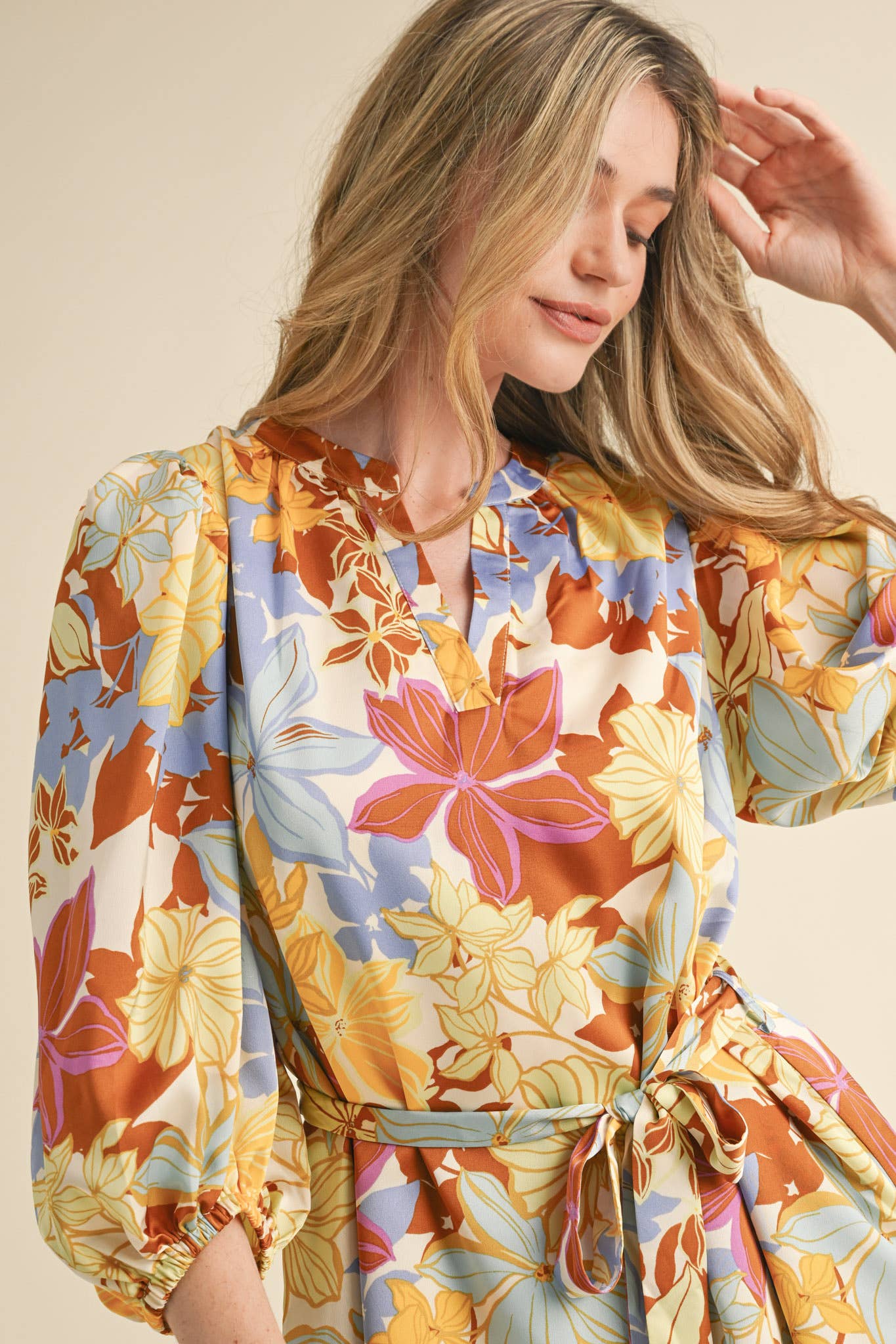 &MERCI - EXCLUSIVE PRINT PUFF SLEEVE TYING WAIST MINI DRESS MDR3353: Cream Multi Floral / M