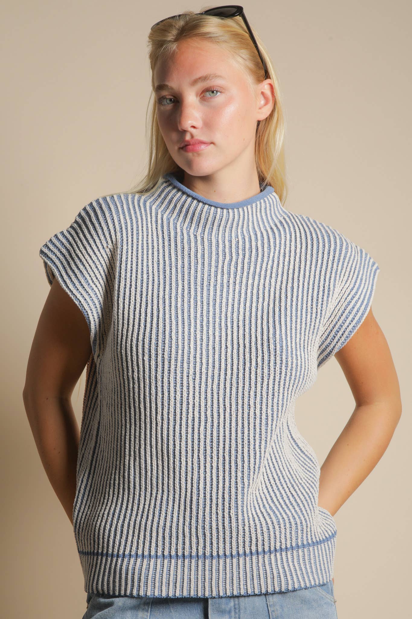 VERY J - 12W3388N-Two Tone Ribbed Knit Sweater Vest