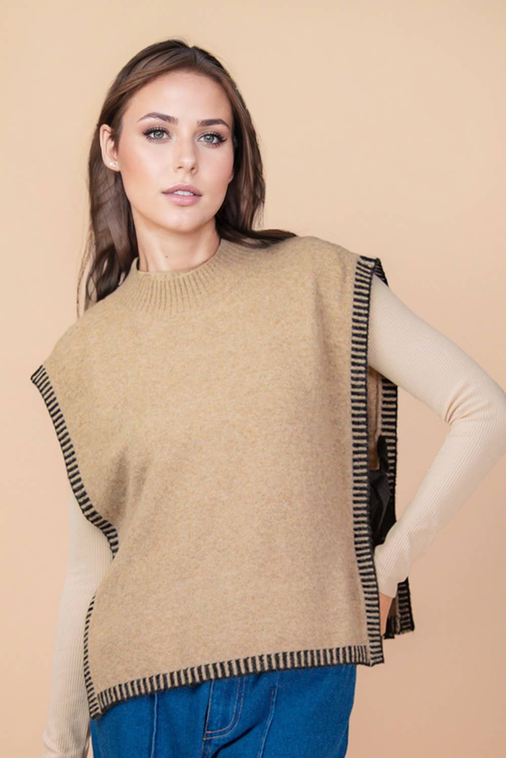 VERY J - 12W3547N-Side Tie Detail Knit Sweater Vest Top