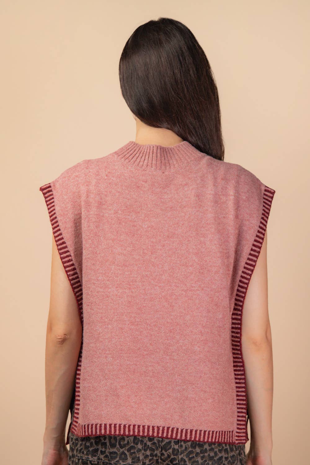 VERY J - 12W3547N-Side Tie Detail Knit Sweater Vest Top