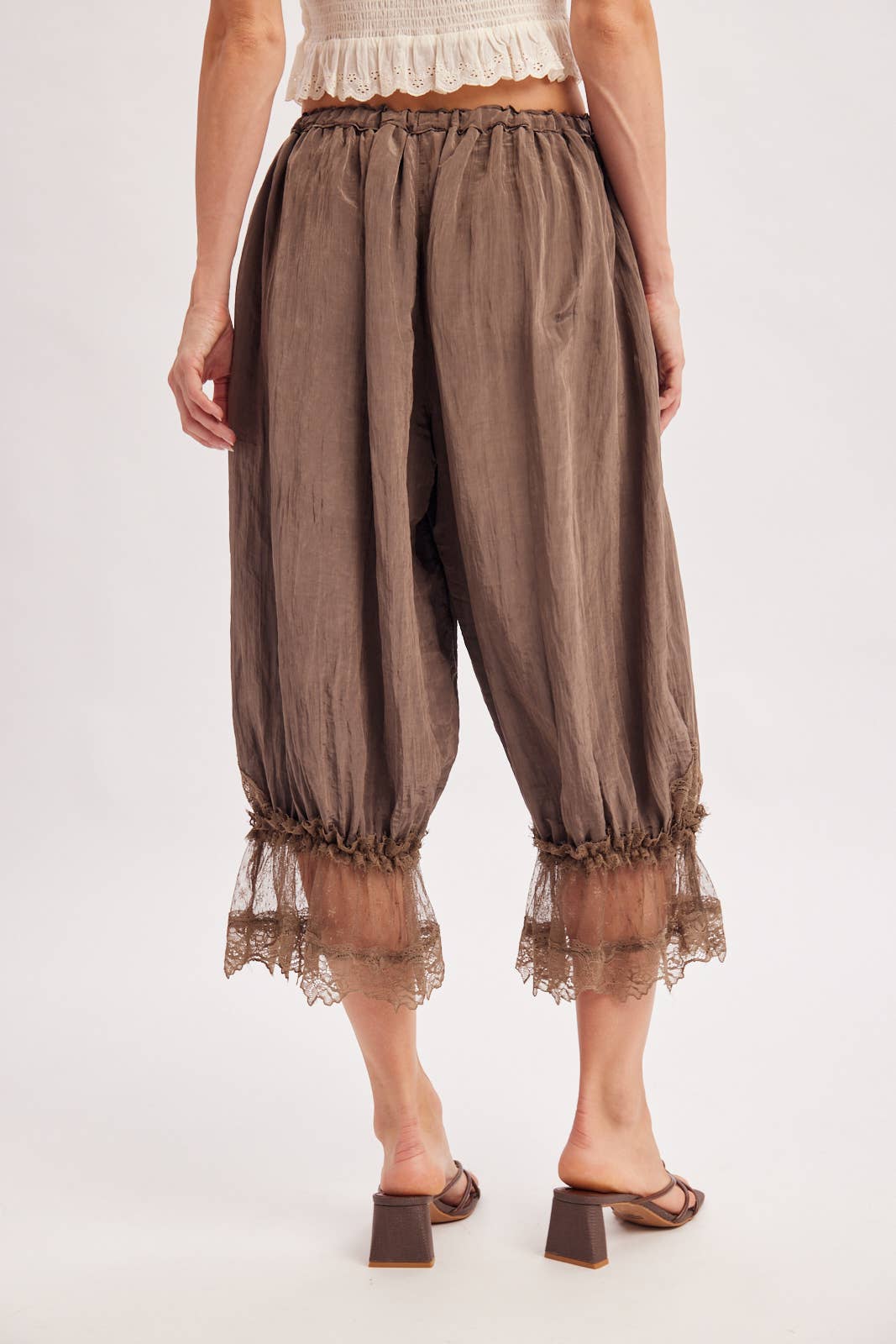 Bluivy - LACE TRIMMED MIDI BLOOMER PANTS