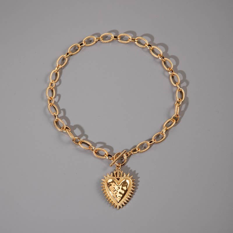 JOSSLYN by wall to wall - SPIKED HEART CHUNKY CHAIN TOGGLE NECKLACE | 40NK9575