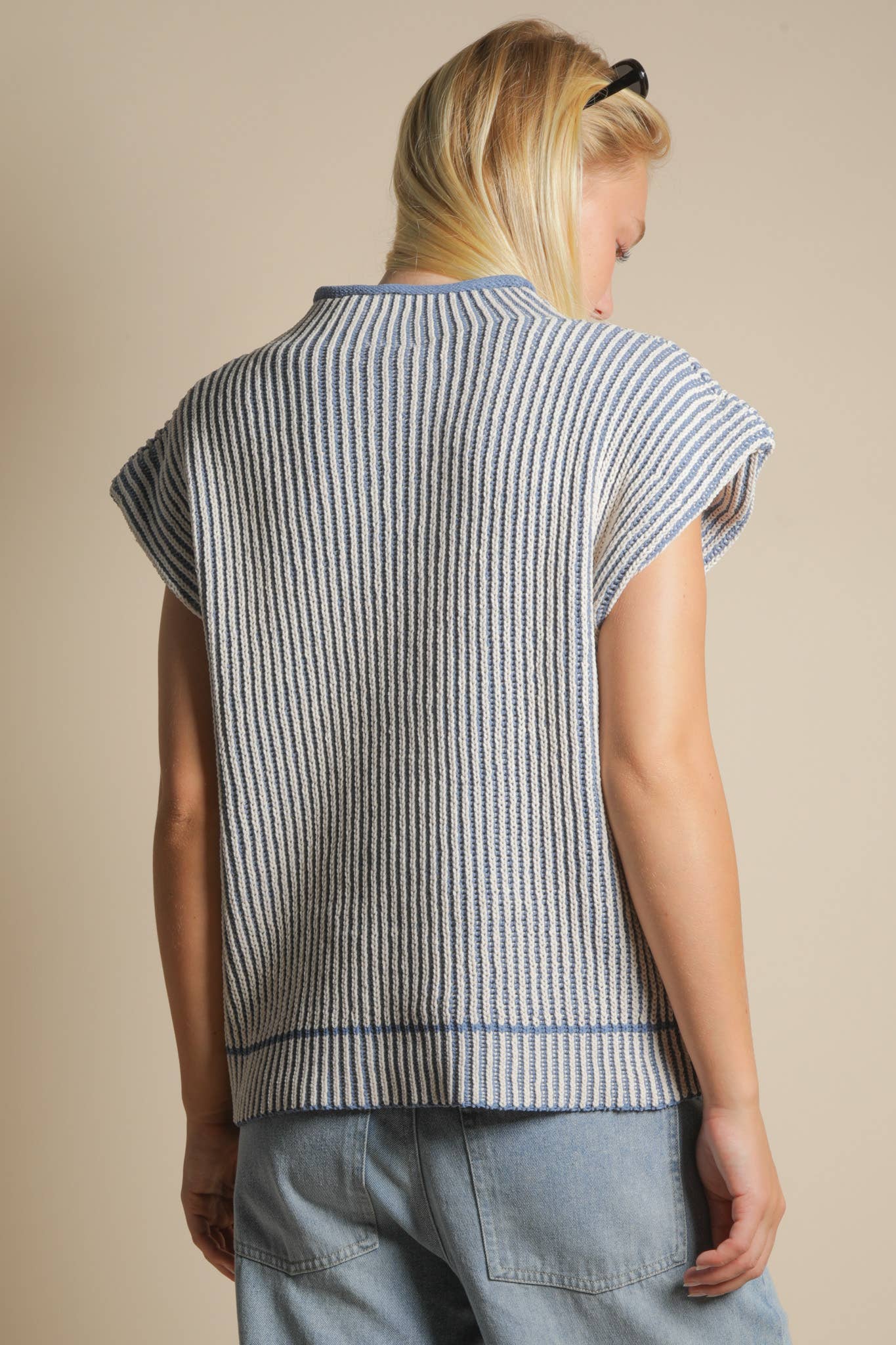 VERY J - 12W3388N-Two Tone Ribbed Knit Sweater Vest