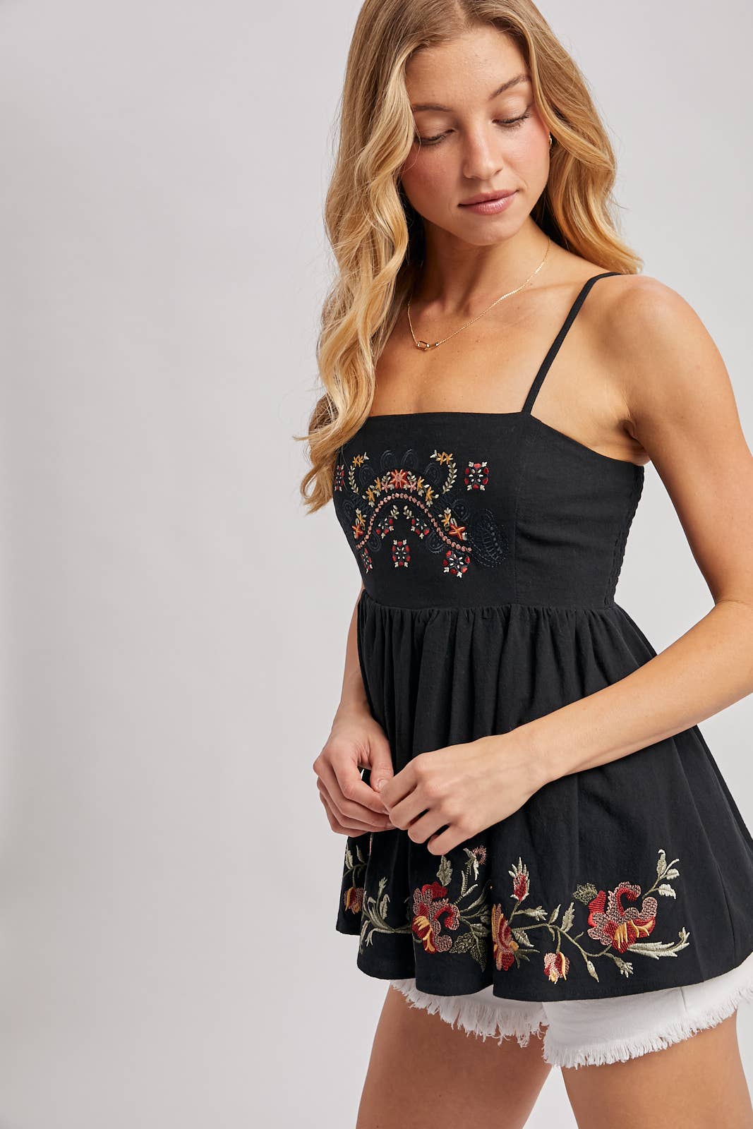 Bluivy - FLORAL EMBROIDERED SLEEVELESS PEPLUM TOP
