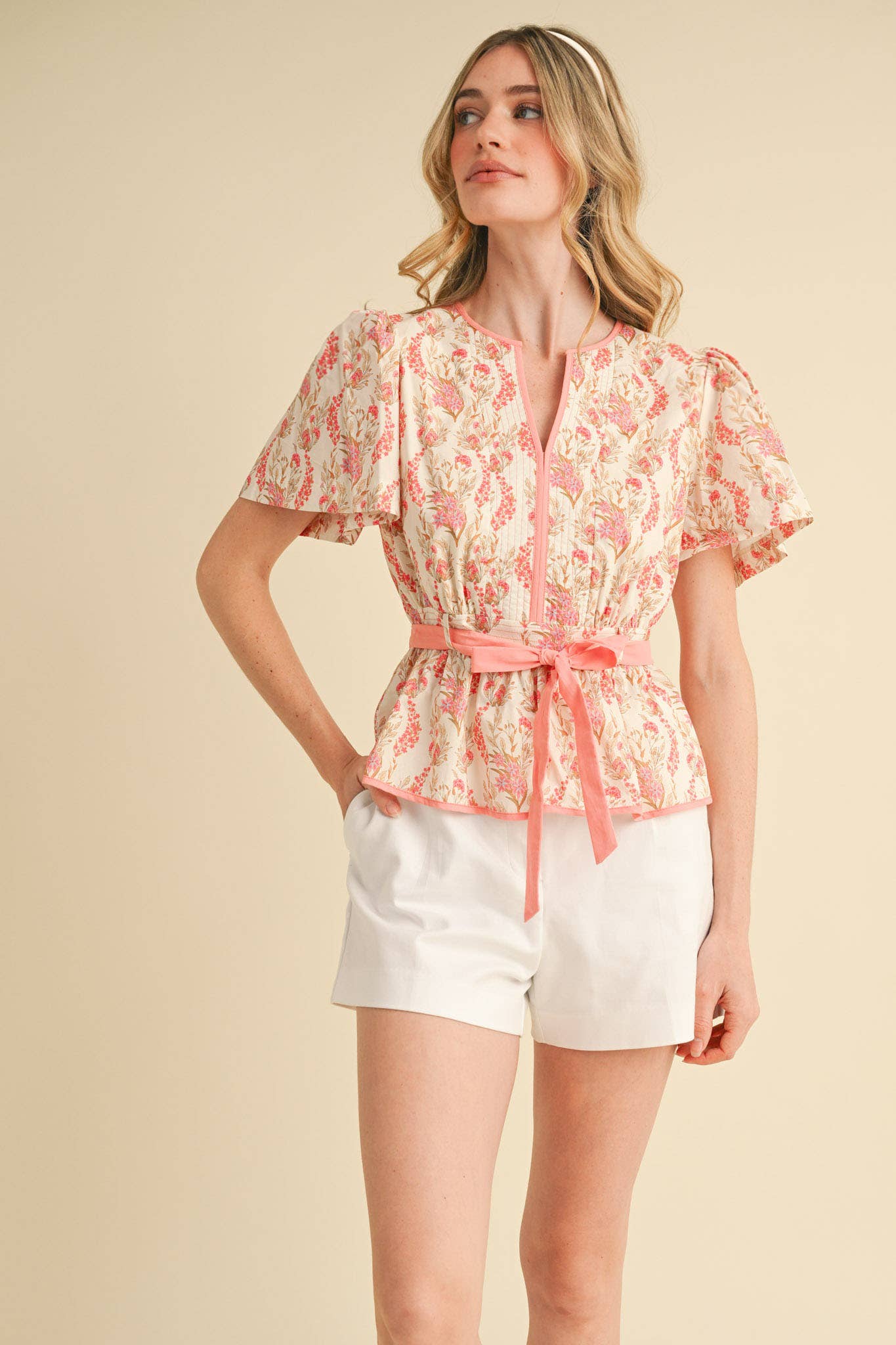 BELTED WAIST PEPLUM FLORAL TOP MTP4000: Blue Multi Floral / S