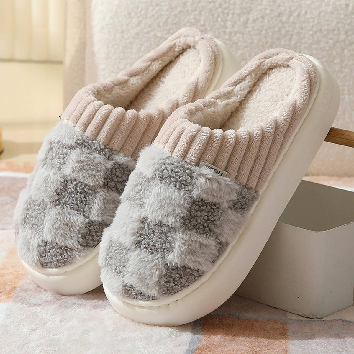 CHECKERED SLIPPERS