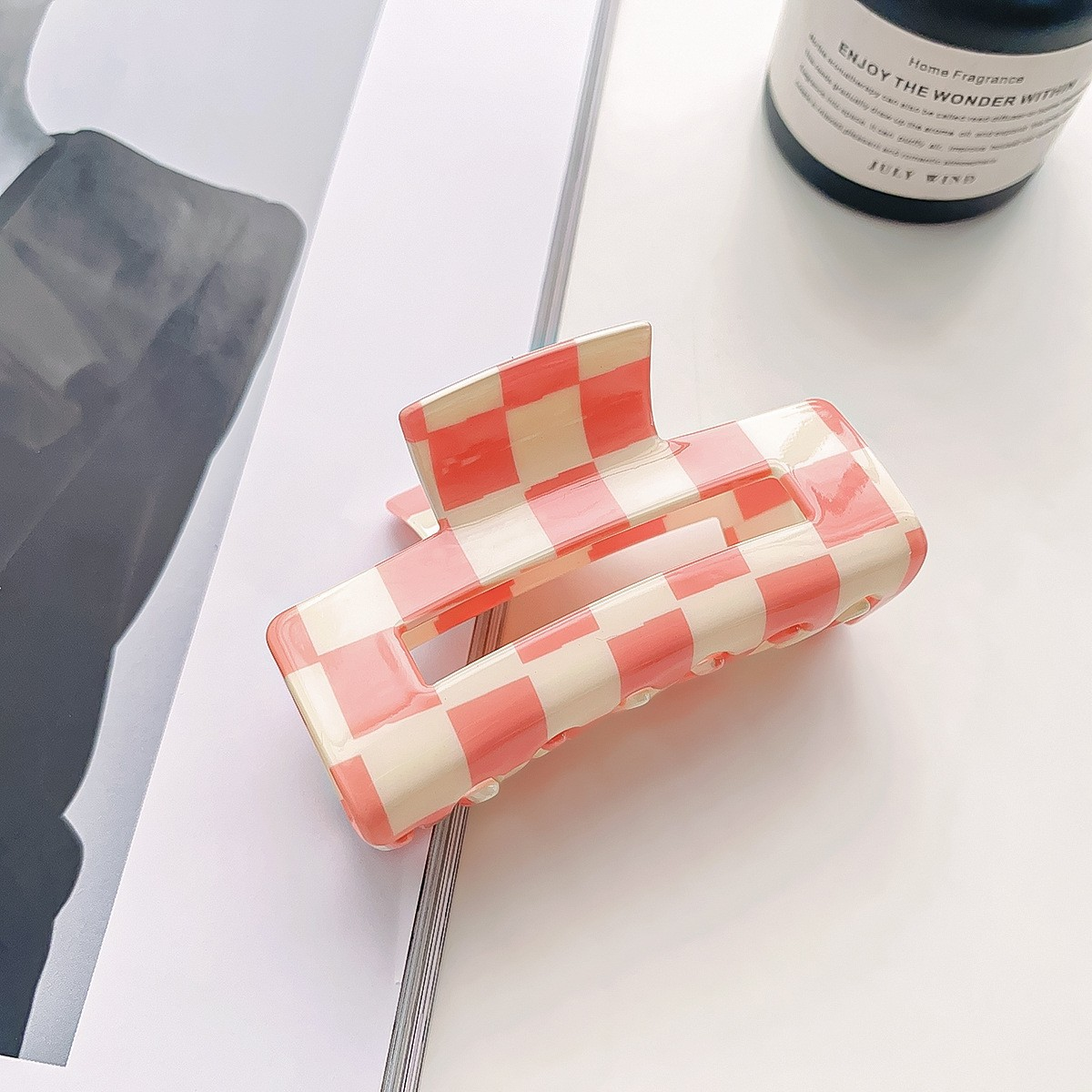 ACCITY - Checkerboard Hair Claw – Candy Color Acetate Look_CWMM10084