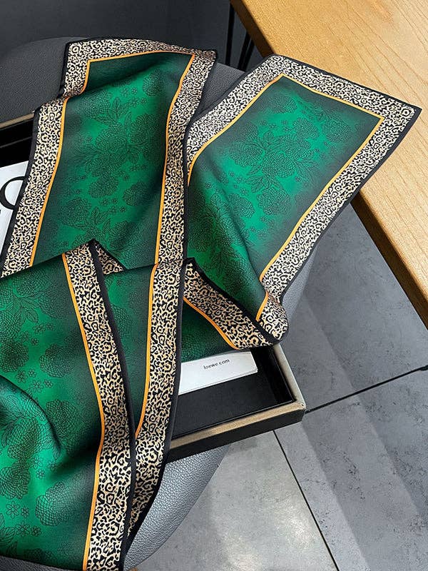 Urban Leopard Printed Silk Imitation Scarf: GREEN / One_size