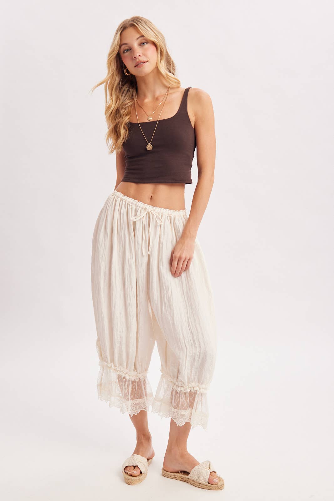 Bluivy - LACE TRIMMED MIDI BLOOMER PANTS