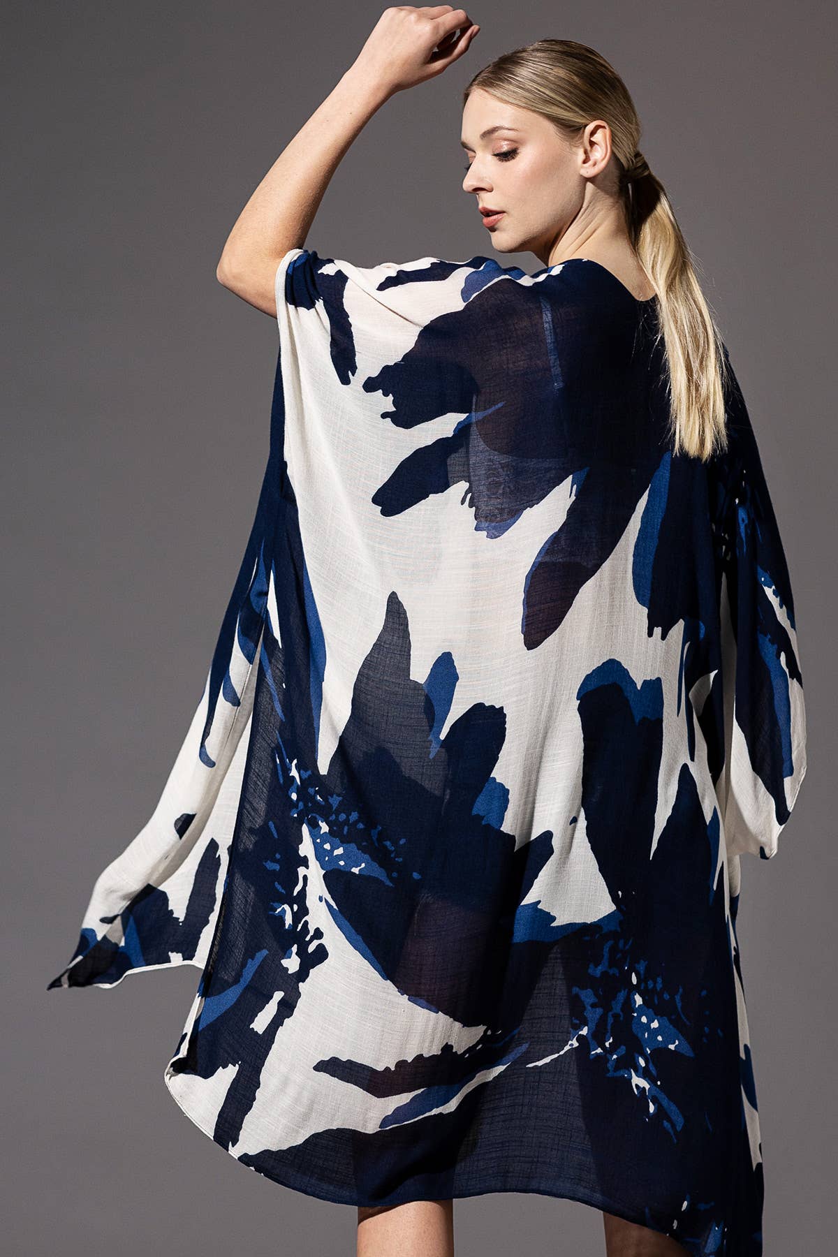 Urbanista - Sweeping Floral Kimono