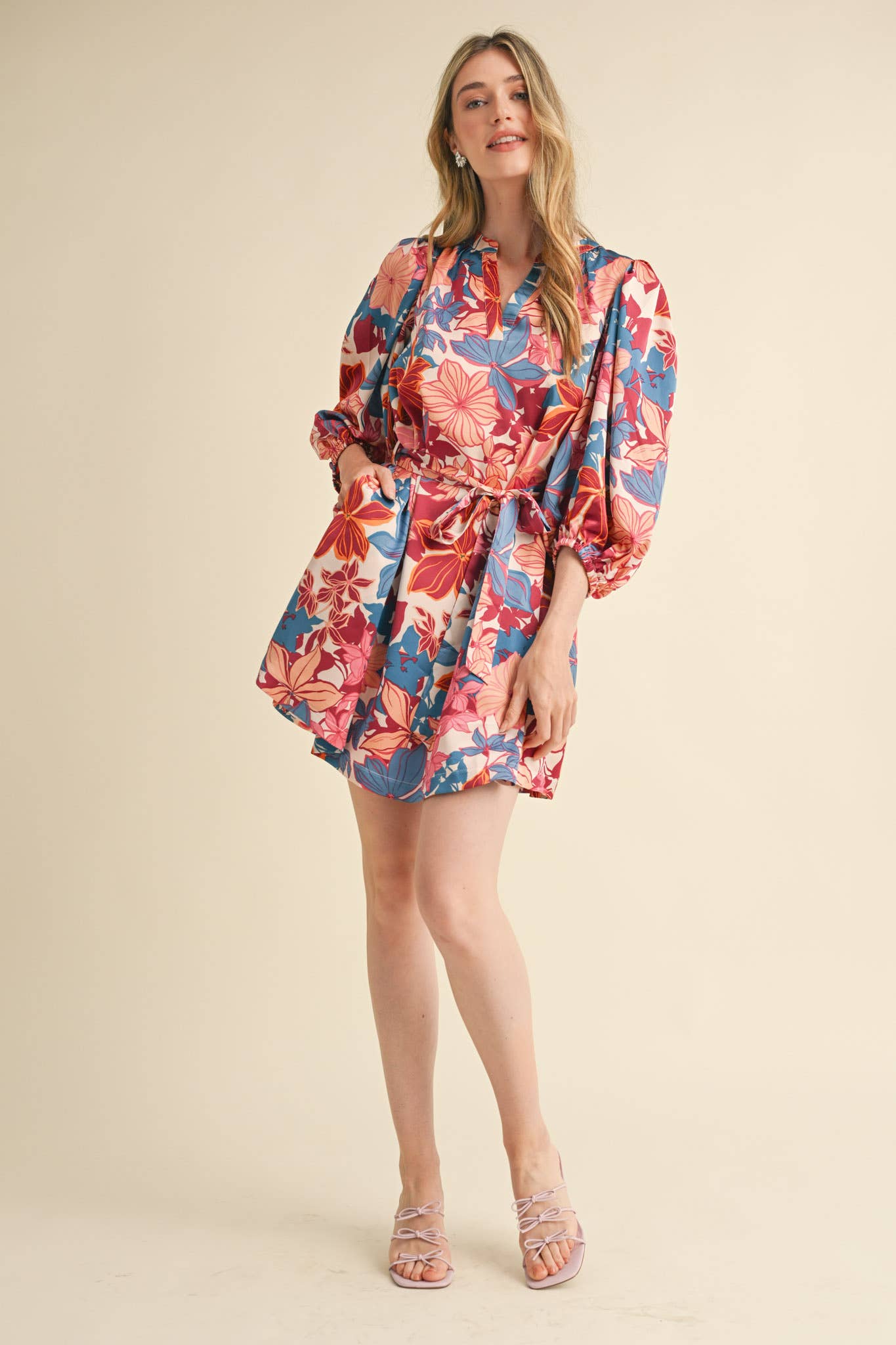 &MERCI - EXCLUSIVE PRINT PUFF SLEEVE TYING WAIST MINI DRESS MDR3353: Cream Multi Floral / M