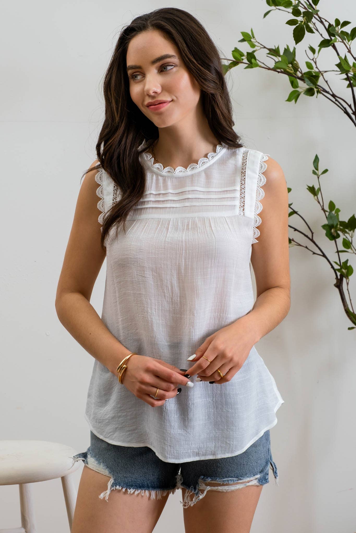 Blu Pepper - SLEEVELESS LACE EDGE WOVEN TOP