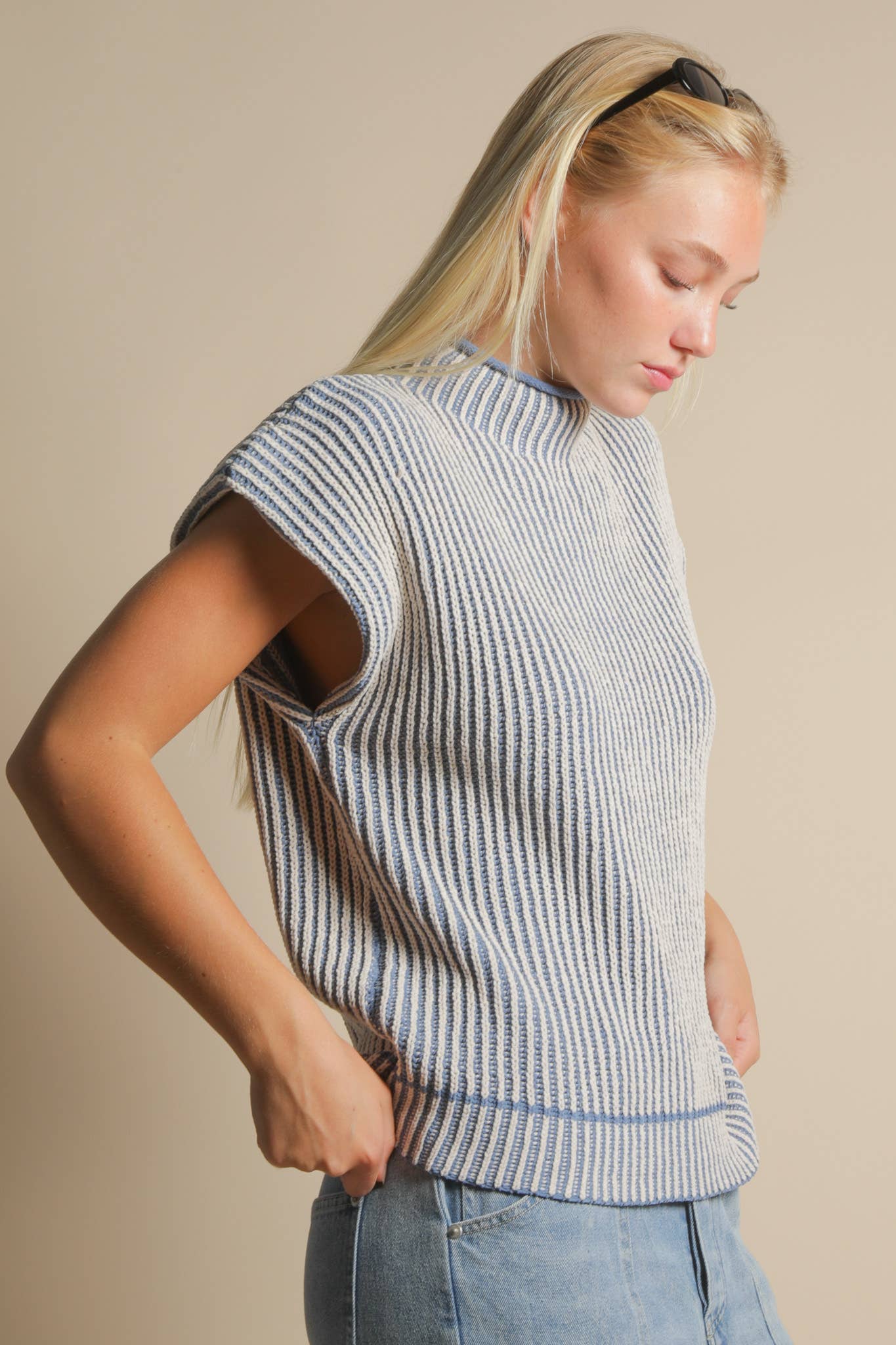 VERY J - 12W3388N-Two Tone Ribbed Knit Sweater Vest