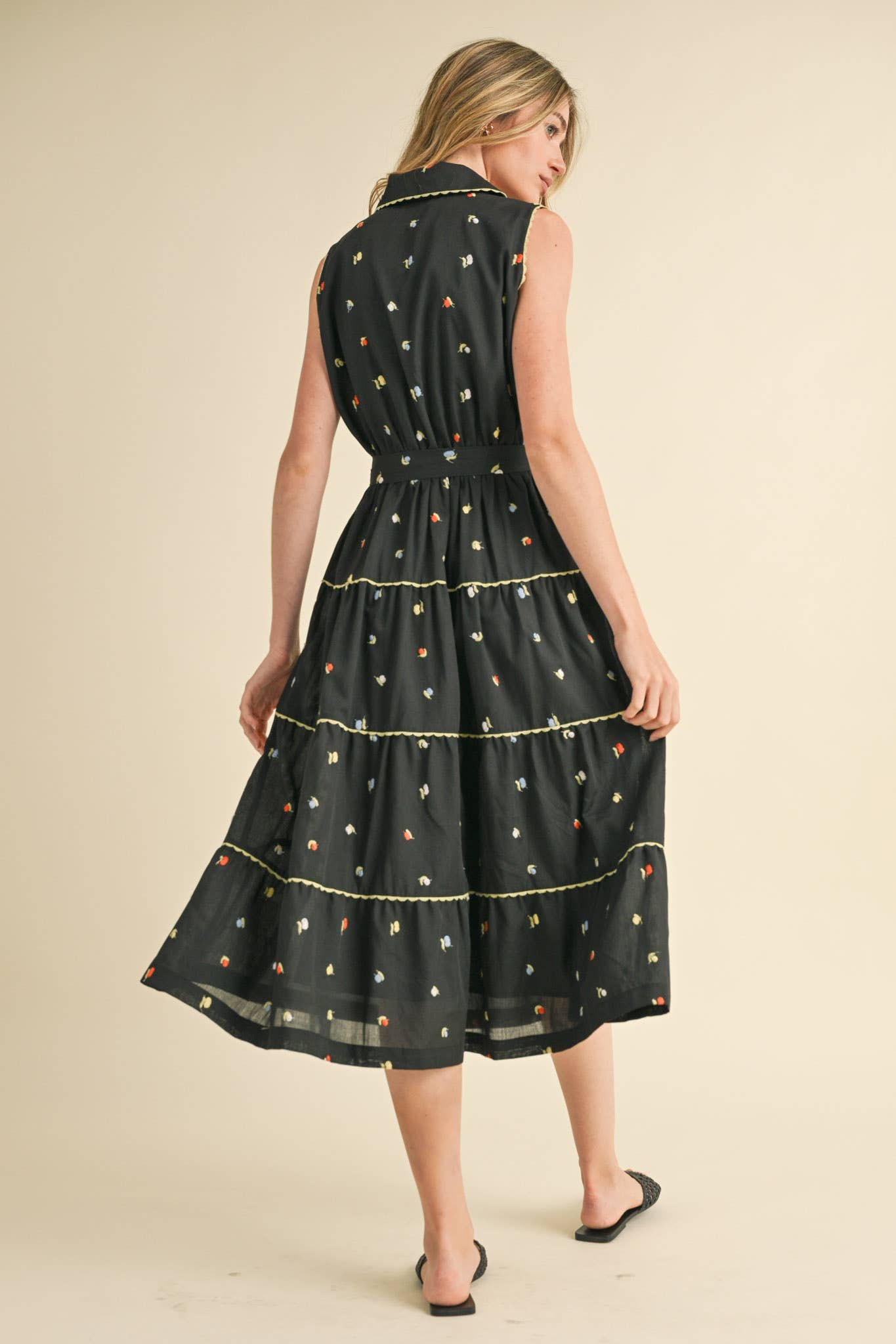 &MERCI - BUTTON DOWN EMBROIDERED MIDI DRESS MDR3592: Black Multi / M